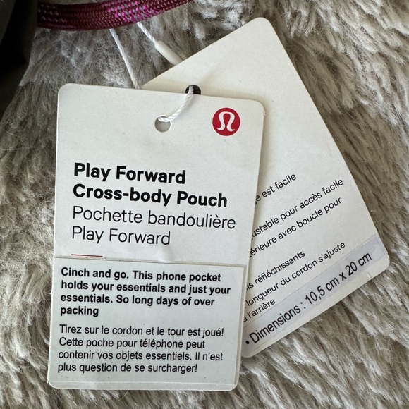 Lululemon Play Forward Cross Body Pouch - Picture 5 of 5